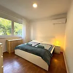 Sunset - Spacious Family Retreat * Balatonszabadi Fürdőtelep
